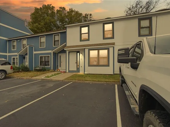 2125 Point Hollow Ct, Virginia Beach, VA 23455