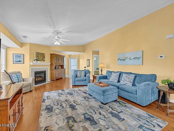 5th image of 4103 Breezewood Drive Apt 204