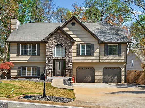 2113 Township Dr, Woodstock, GA 30189