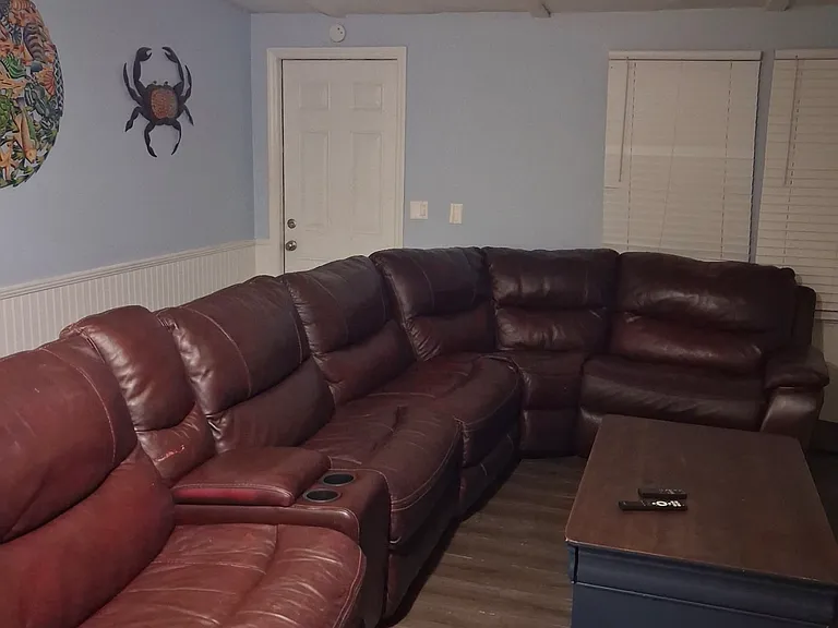 1445 Lake Dr — Photo 9