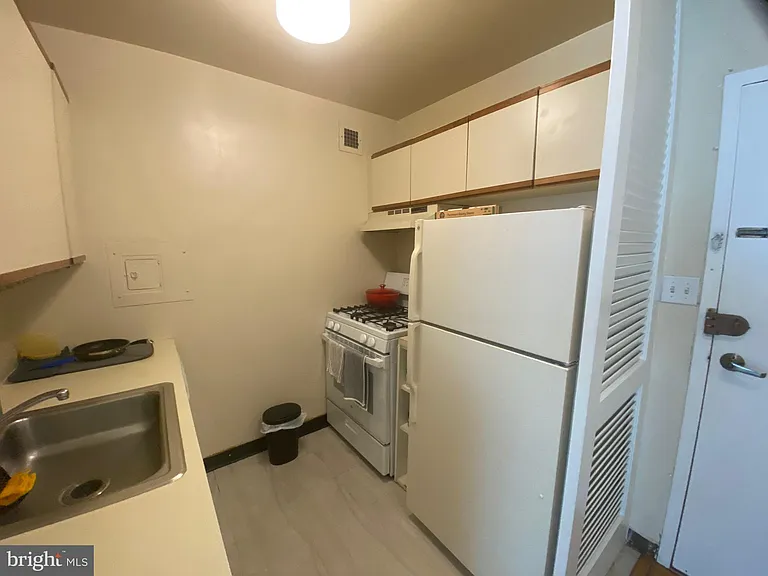 2030 F St NW #410 — Photo 5