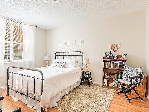 4th image of 630 S Sapodilla Ave APT 305