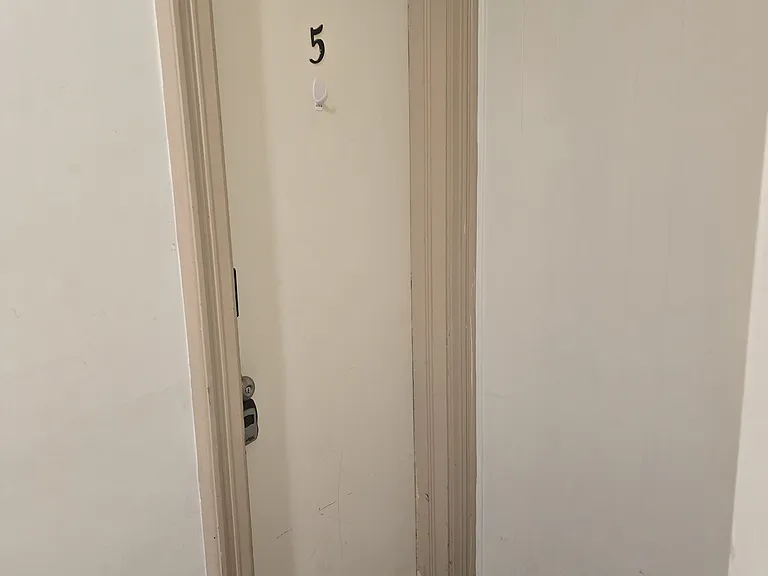 49 N West End Ave #5 — Photo 4