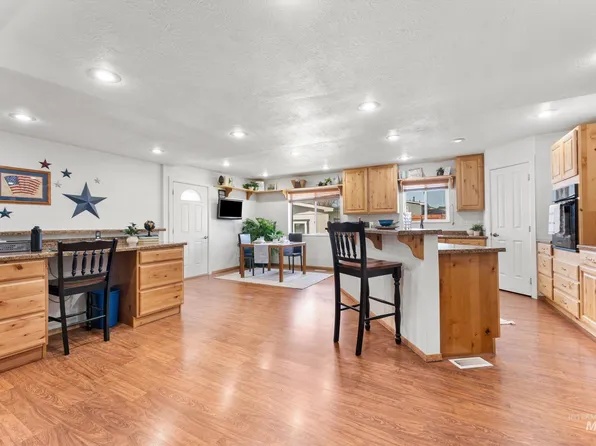 1795 N 7 E, Mountain Home, ID 83647