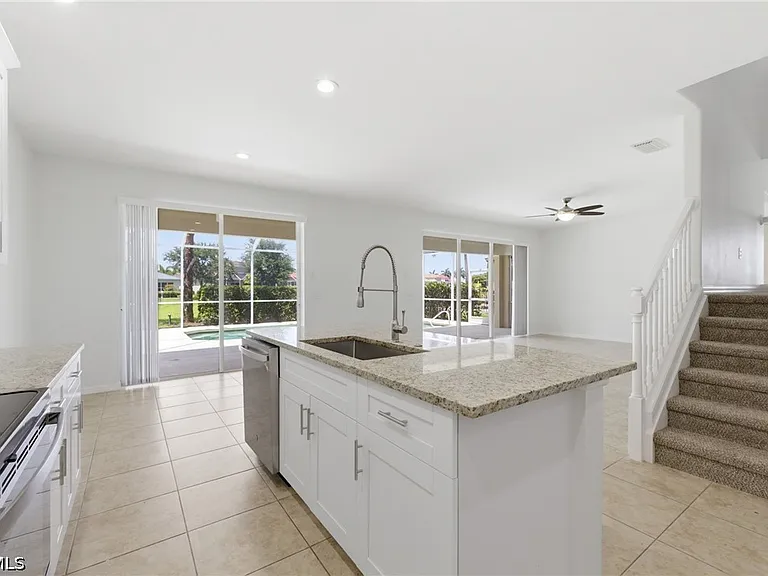 2639 Bellingham Ct — Photo 13