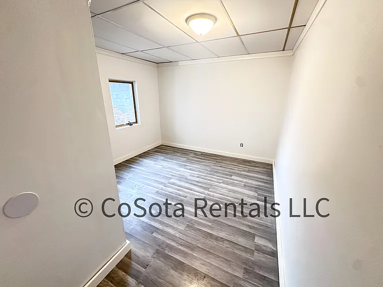 1023 N Riverfront Dr #3 — Photo 32