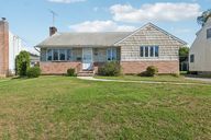 Whitman Ave-S1810-001.jpg