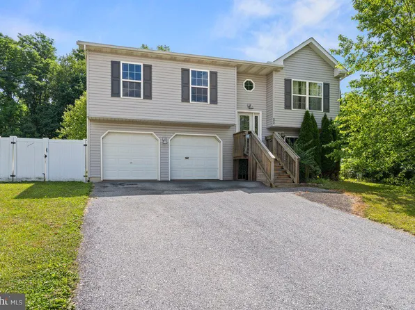 22 Horizon Dr, Fredericksburg, PA 17026