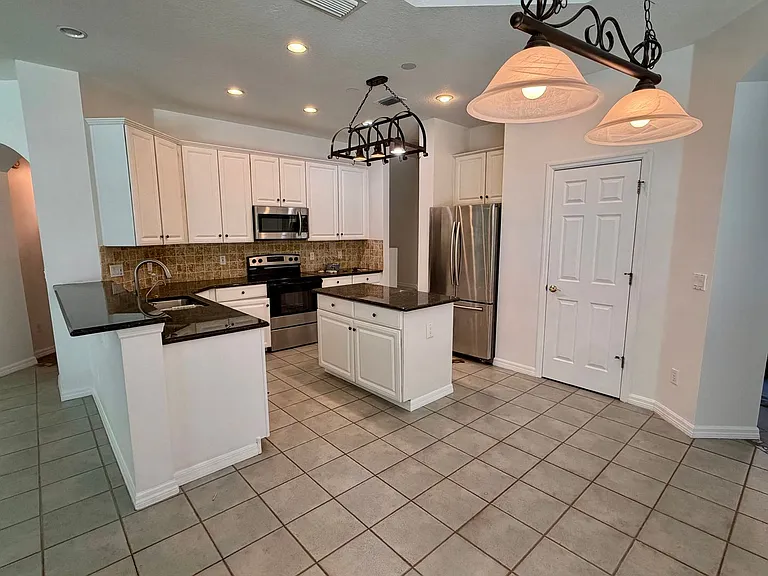 4554 Shanewood Ct — Photo 2