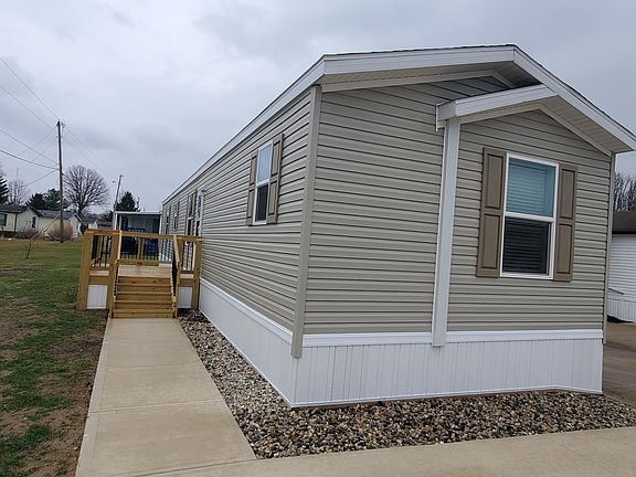 Exterior Image-1-Clayton Wakarusa 639 Redbud Estates