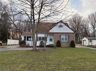 1550 Chapman Dr, Akron, OH 44305