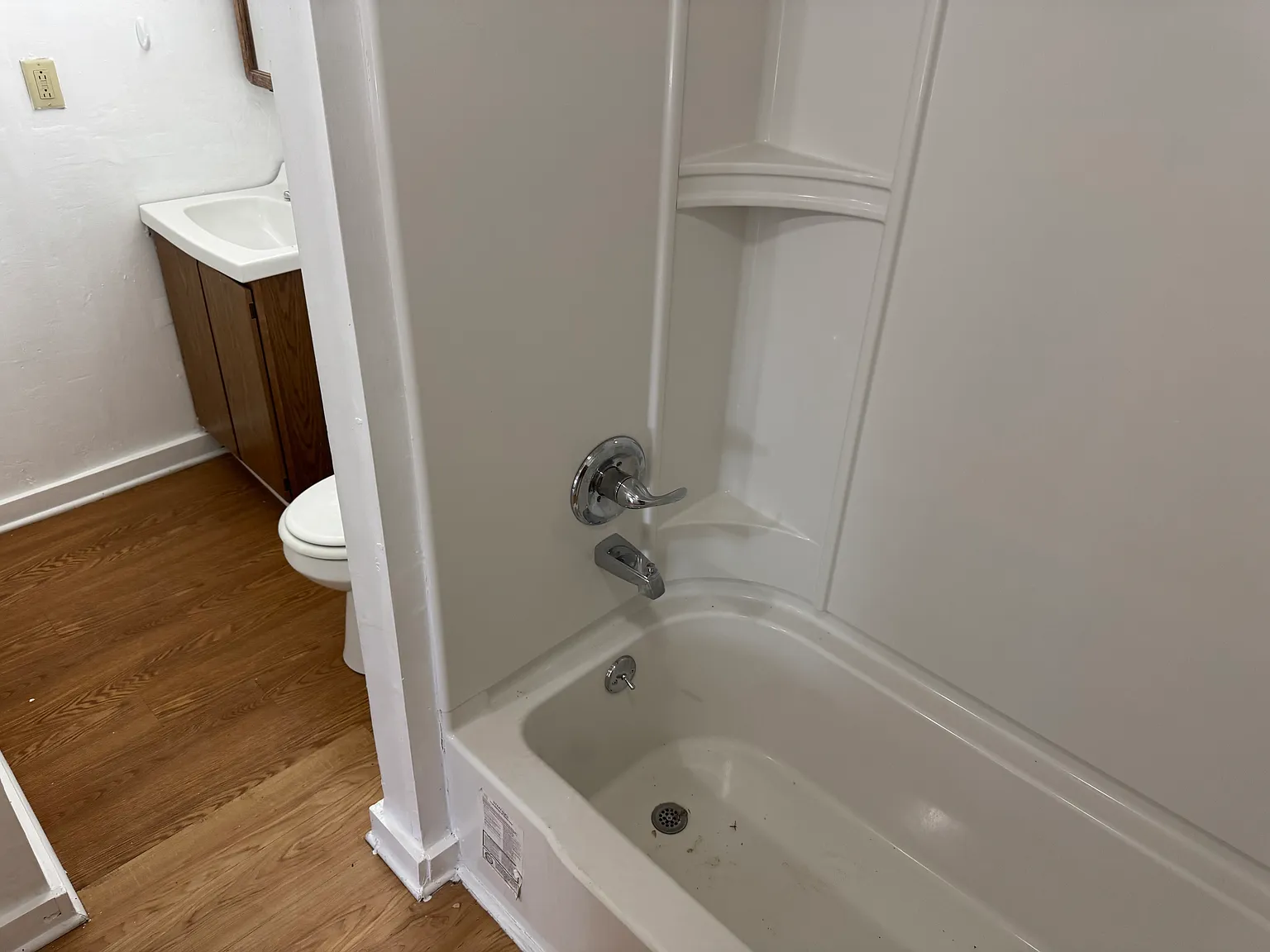 3 bed, $1,700 — Photo 4