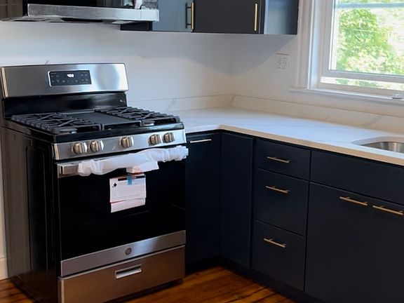4th image of 127 Arlington St