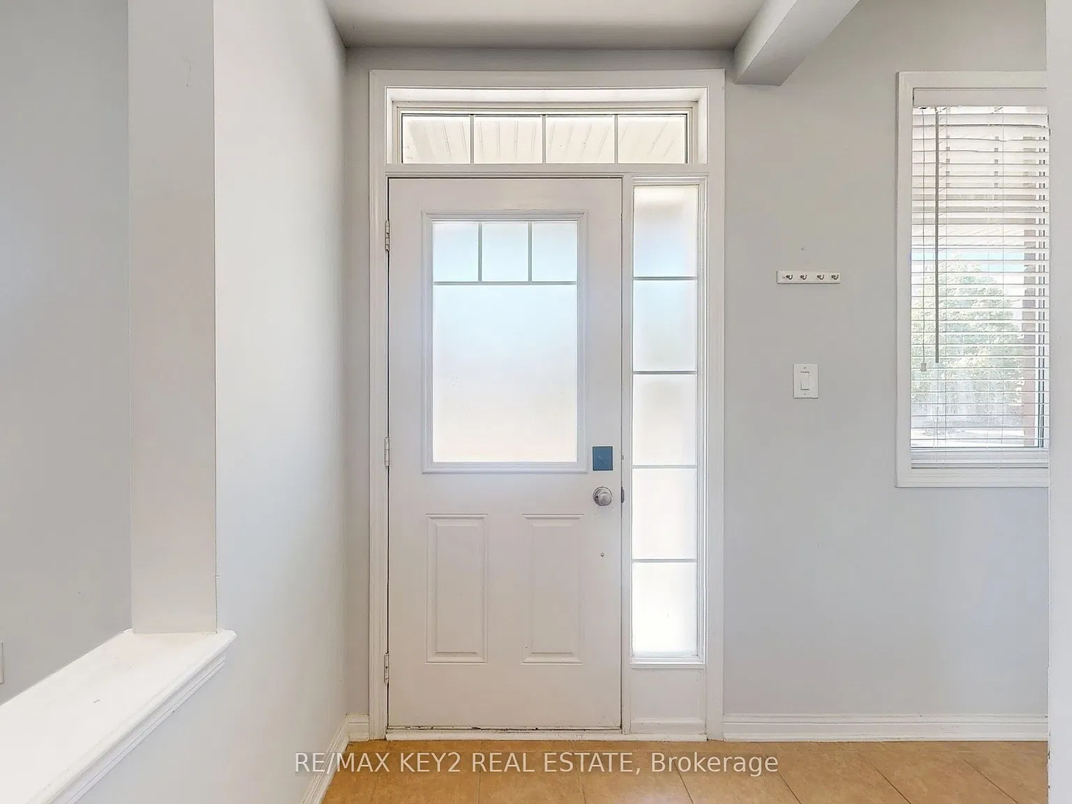 4 bed, $2,900 — Photo 4
