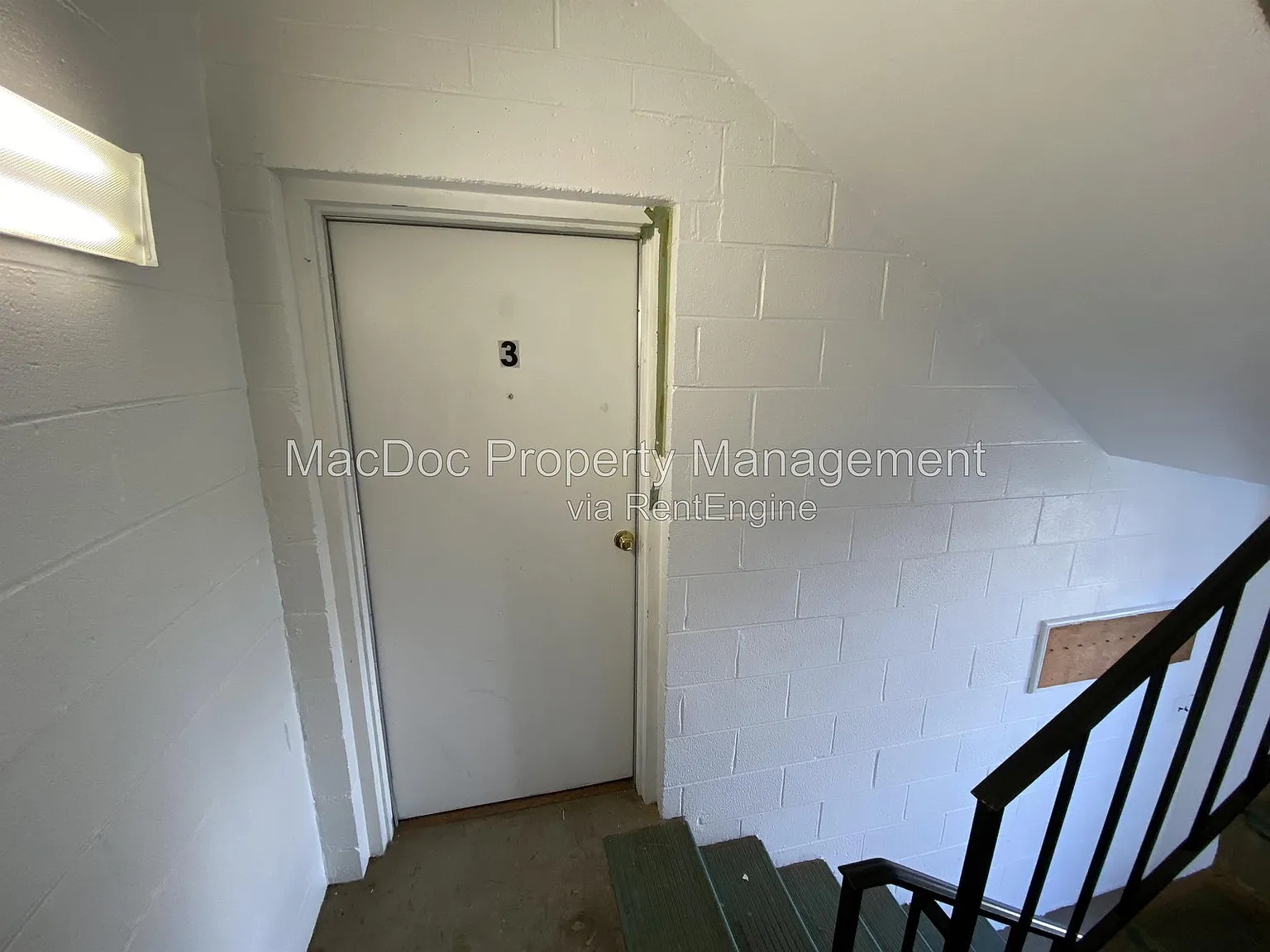 2 bed, 1.0 bath, 900 sqft, $1,395 — Photo 2