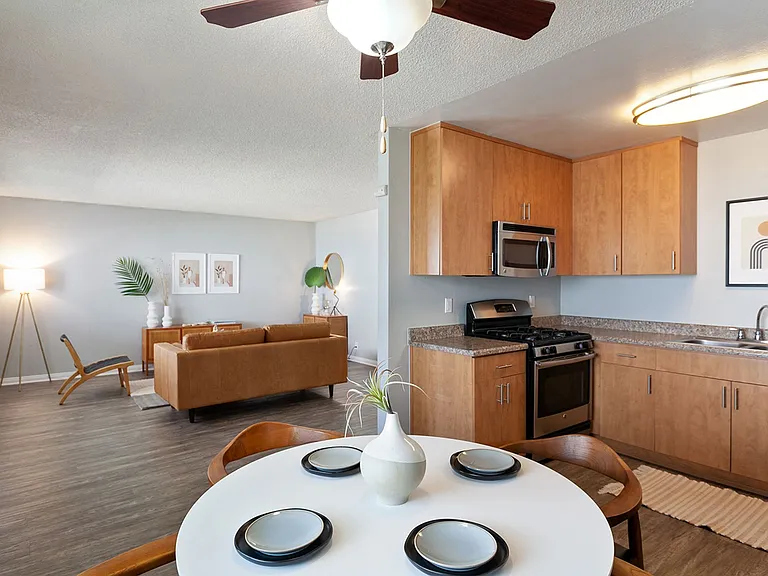 The Circle Apartments at Long Beach — Photo 11