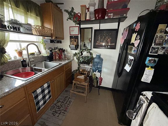 5th image of 313 N 8th St