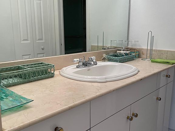 4th image of 3831 Estepona Ave