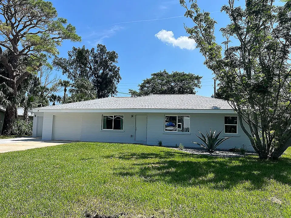 3 bed, 1596 sqft, $1,950 — Photo 1