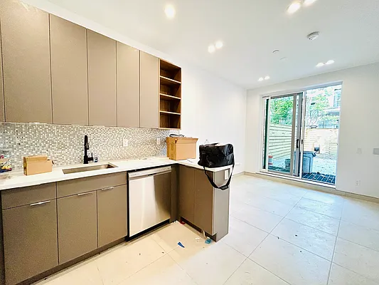 Rented by GROOME REALTY LLC | media 4