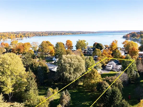 44 W Genesee St, Skaneateles, NY 13152