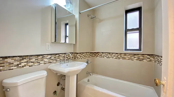 Rented by Sovereign Associates | media 7