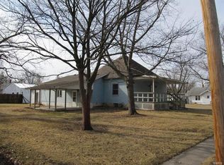 800 E Walnut St, Gillespie, IL 62033