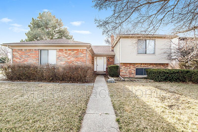 36611 Iroquois Dr, Sterling Heights, MI 48310 Zillow