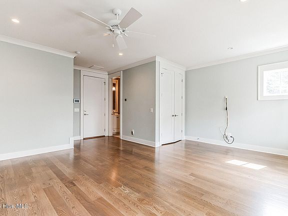 3rd image of 3609 Watercraft Ferry Avenue