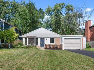 1127 Midway Rd, Northbrook, IL 60062