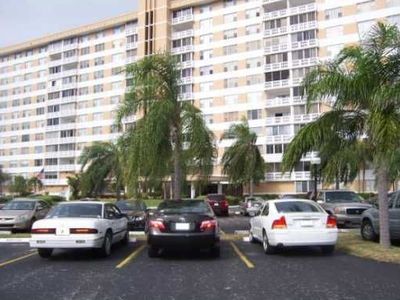 4001 Hillcrest Dr APT 609, Hollywood, FL, 33021