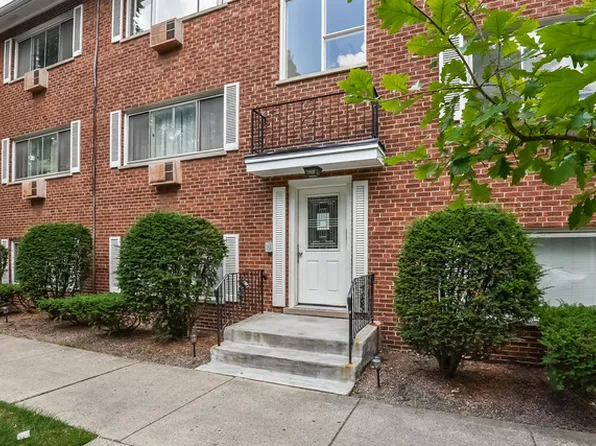 1107 Washington Blvd #7-2E, Oak Park, IL 60302