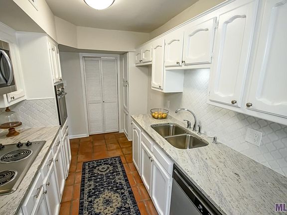 5th image of 15413 Seven Pines Ave