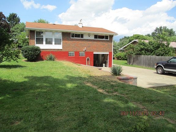 2nd image of 419 Garden City Dr