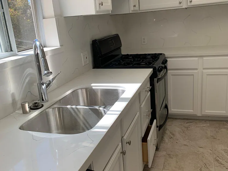 135 N Gale Dr #2 — Photo 31