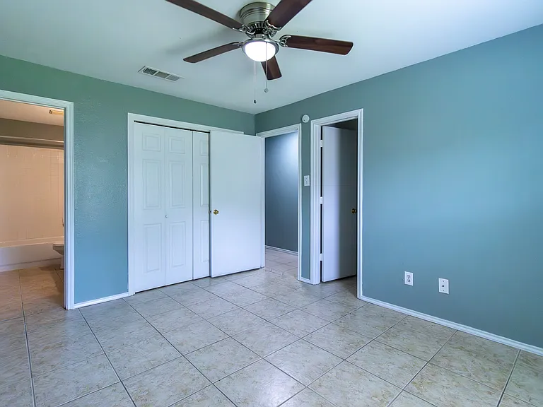 1601 Benttree Dr #1 — Photo 13