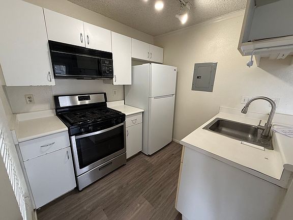 2nd image of 91-214 Hanapouli Cir APT 32E