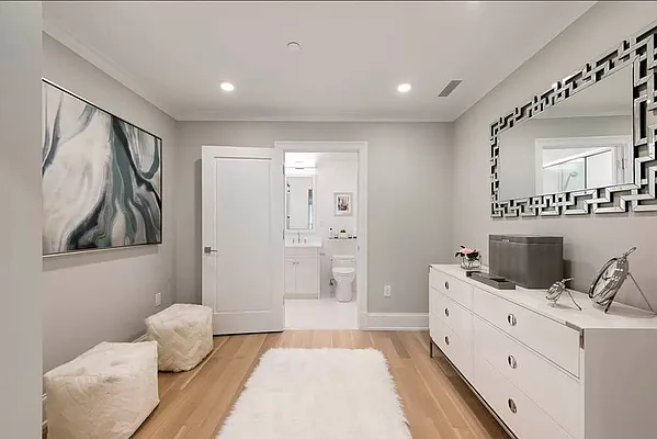 Rented by Nest Seekers International | media 18