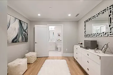 Rented by Nest Seekers International