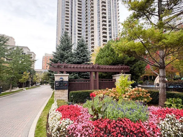 500 Doris Ave #2329, Toronto, ON M2N 0C1