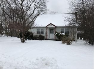 17 Osceola Ave, Deer Park, NY 11729