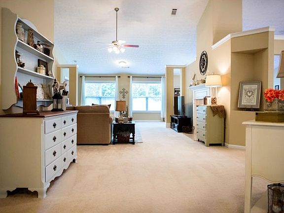 2nd image of 1836 Jameson Cir