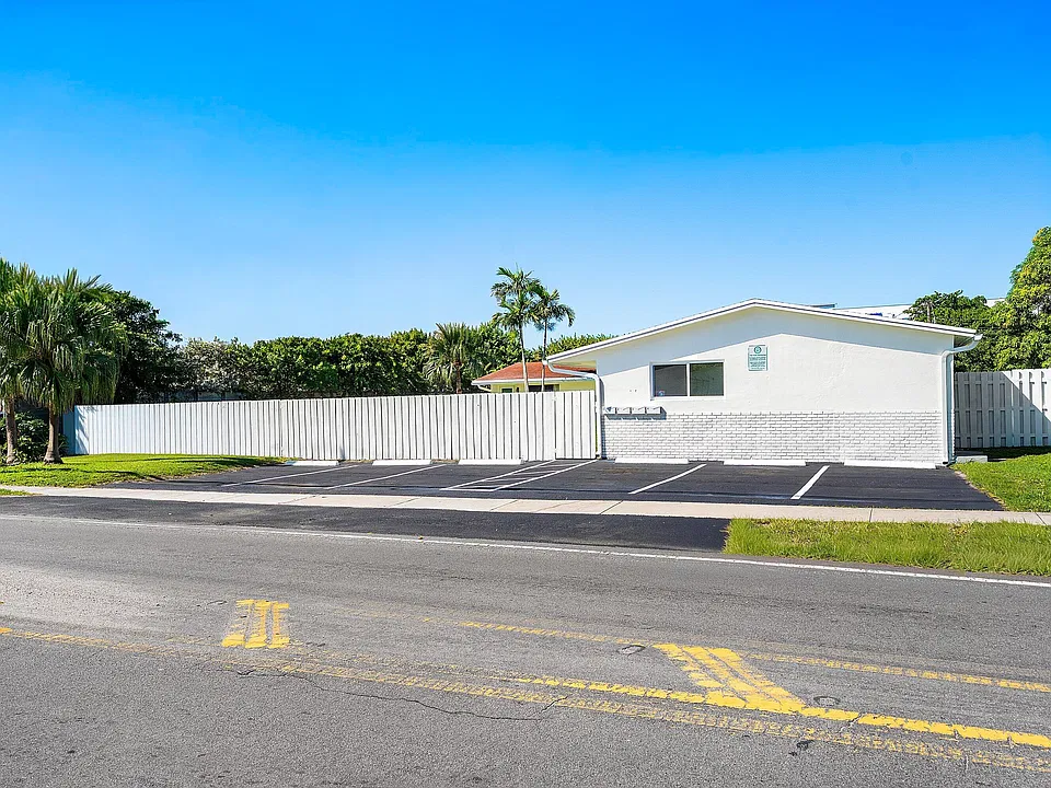 118 Phippen Waiters Rd #2
