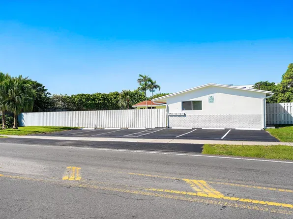 118 Phippen Waiters Rd APT 2, Dania Beach, FL 33004