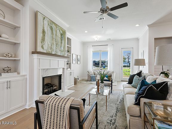 2nd image of 206 Landing Blvd