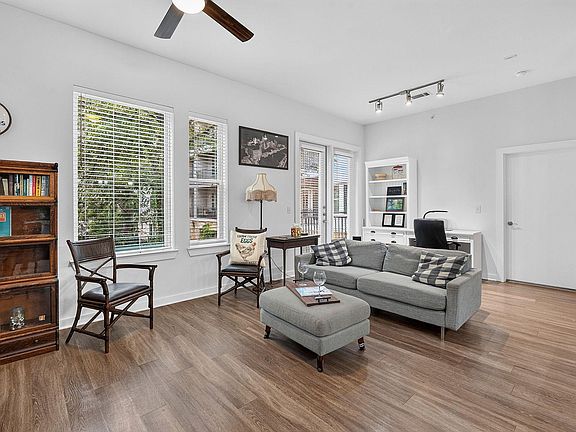 3rd image of 1900 Barton Springs Rd Unit 2047