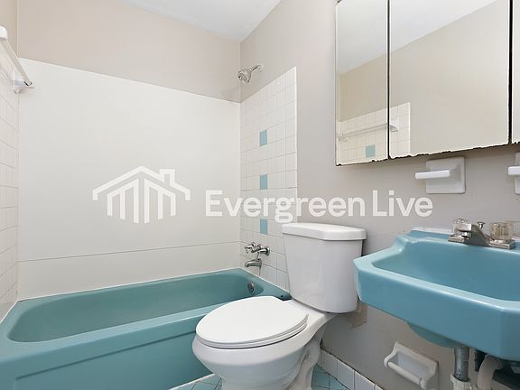 5th image of 1024 Harkin Dr