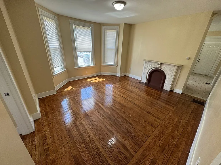 280 Norton St #1B — Photo 6