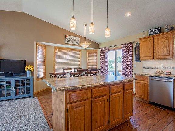 5th image of 2705 Rushwood Dr