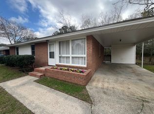 1251 Belvedere Dr, Hanahan, SC 29410